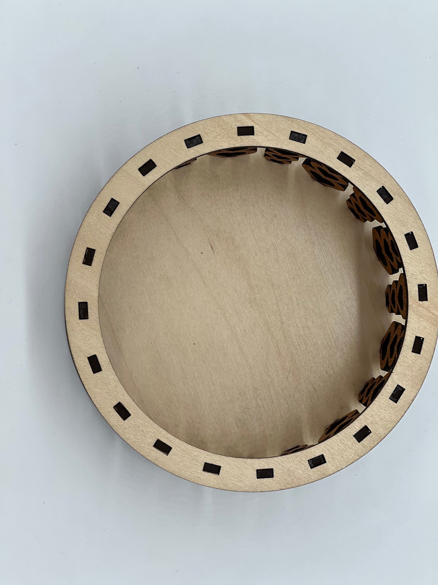 Heart Design Round Box