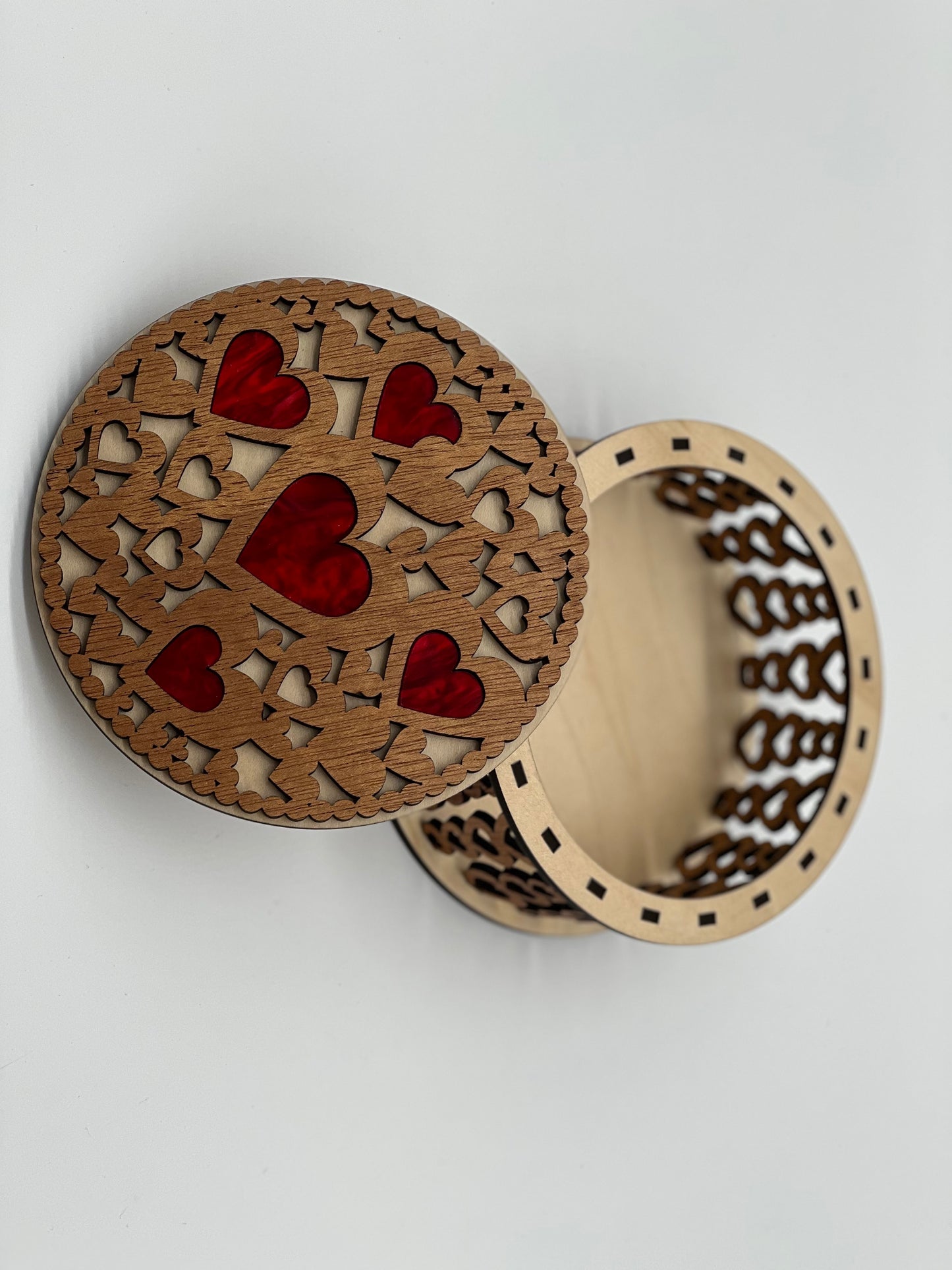 Heart Design Round Box